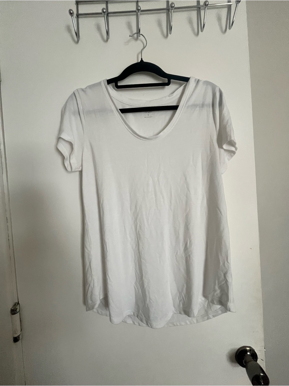 Anna White Short-Sleeve Scoop Neck Tee